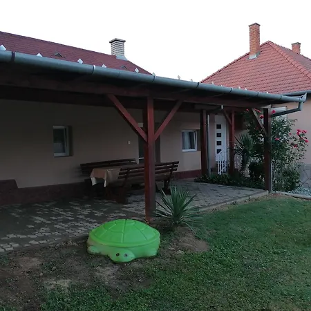 Gulyas Vendeghaz Guest house Zalakaros